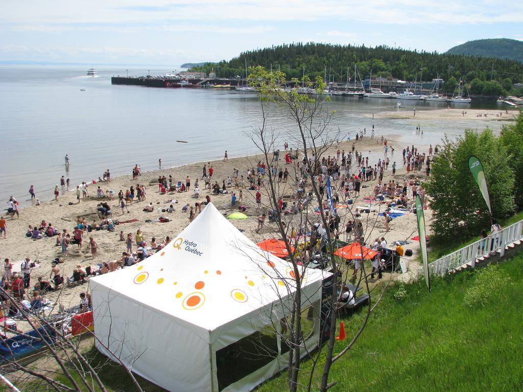 Hotel Le Pionnier Tadoussac Exterior photo